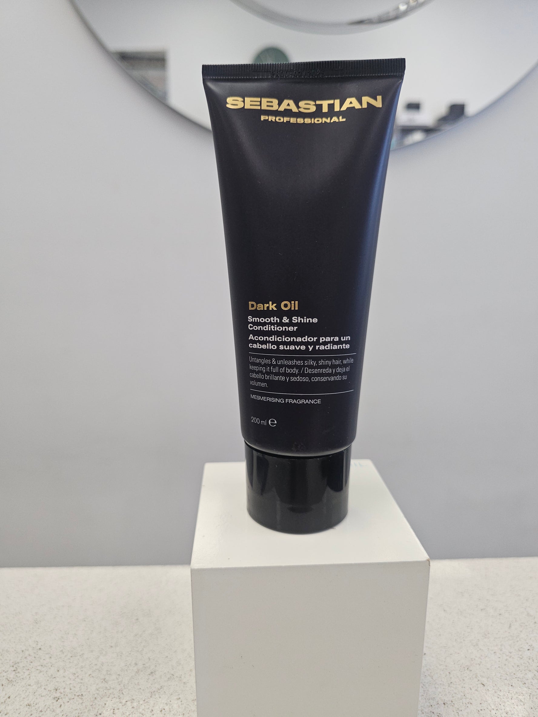 Sebastian Dark Oil Smooth and Shine Conditioner 200ml