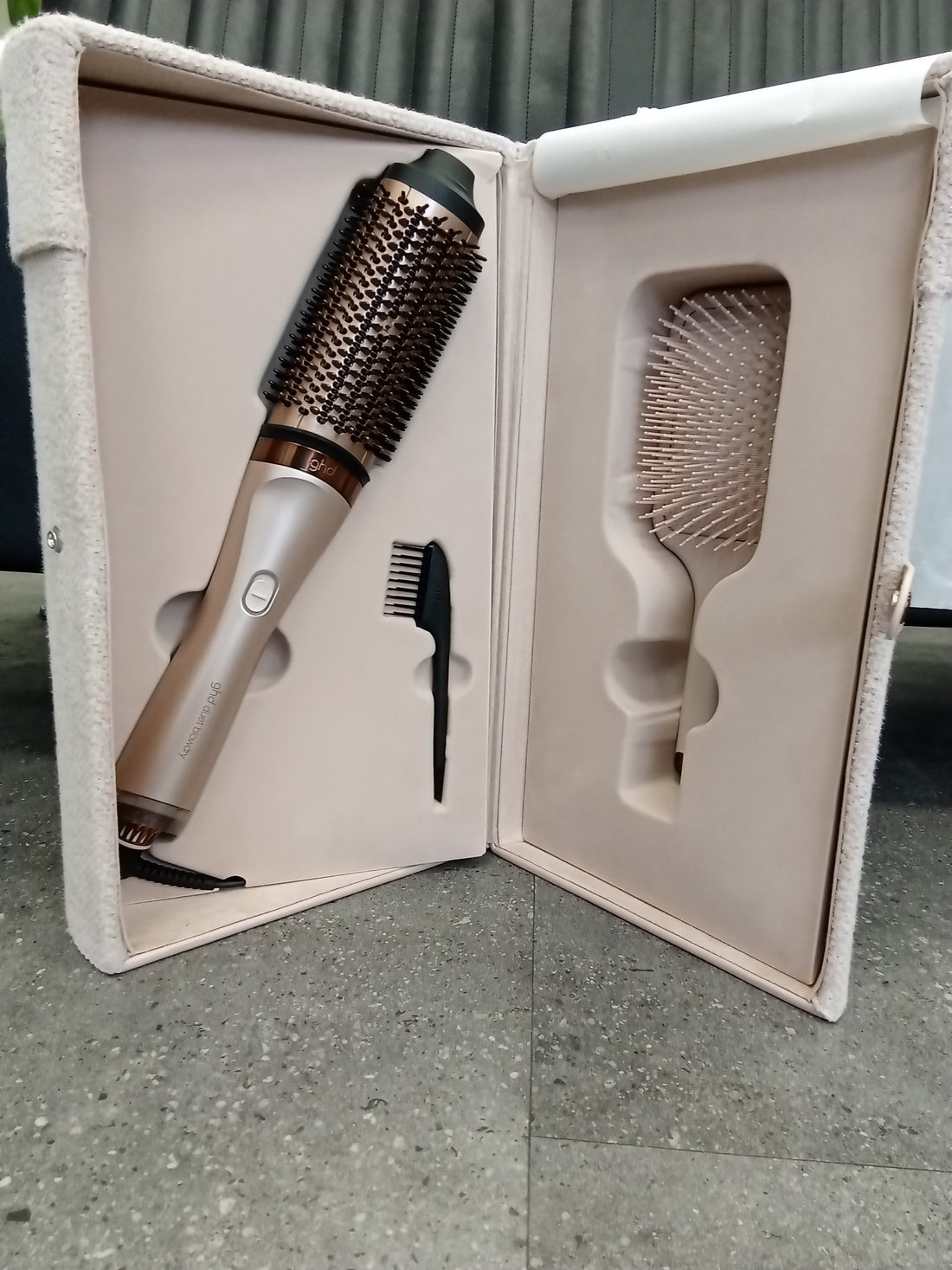 GHD Duet Blowdry gift set in cashmere beige