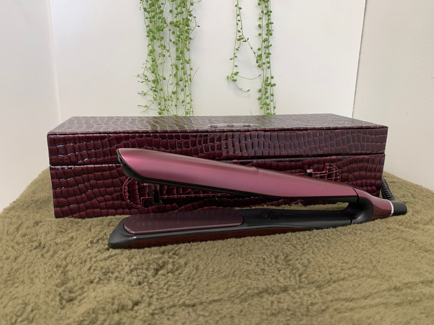 NEW GHD CHRONOS HAIR STRAIGHTENER CHERRY CHIC